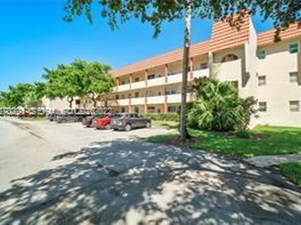 8081 N Sunrise Lakes Dr N #110, Sunrise, FL 33322