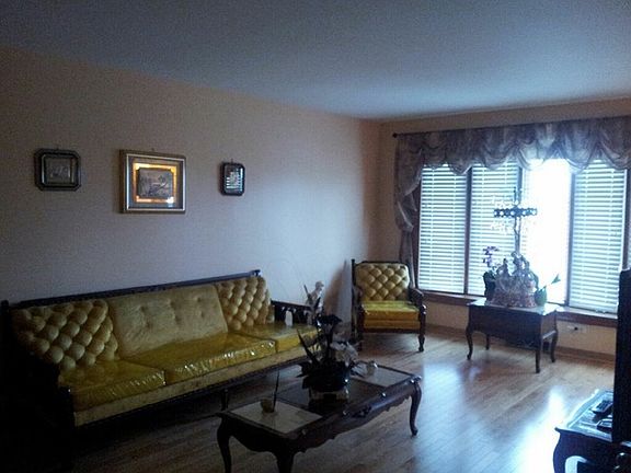 3rd image of 3805 Emerson Dr
