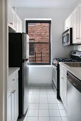 Rented by Stonehenge NYC LLC | media 3