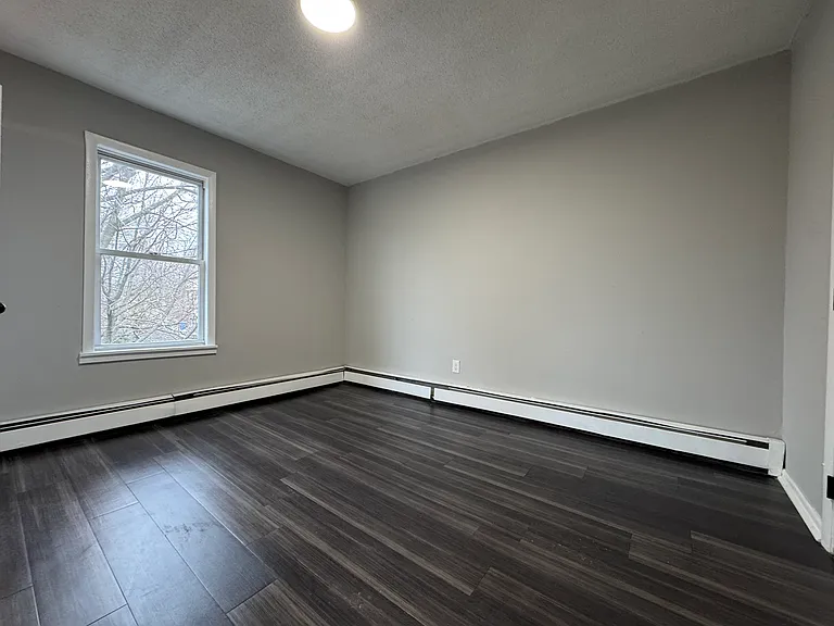 345 Myrtle St #3W — Photo 11