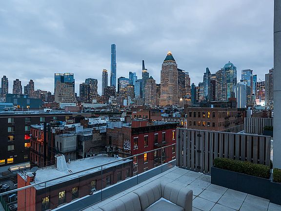 4th image of 500 W 45th St Unit 202