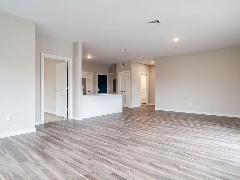 Fallview on Main- 186 Main Street — Photo 65