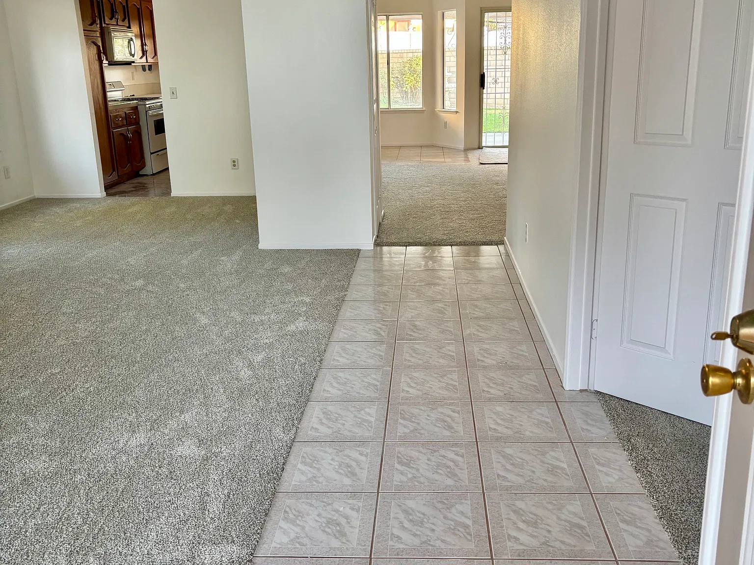 4 bed, 1720 sqft, $2,850 — Photo 3