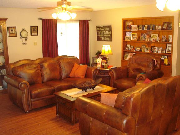 4th image of 1109 W Three A St