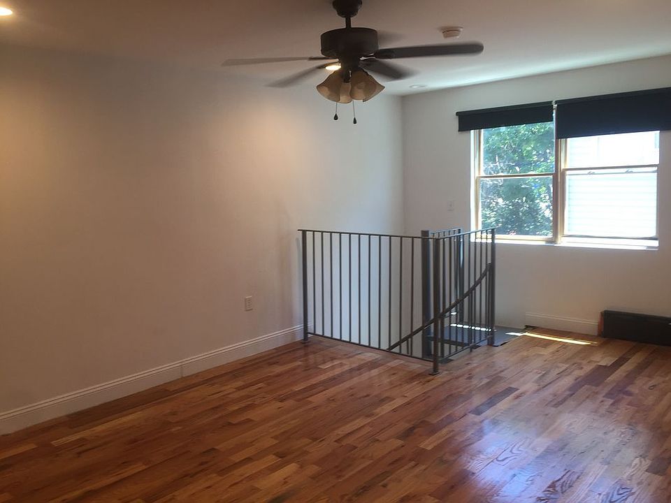 1st image of 395 Van Brunt St #2