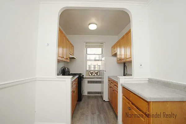 Rented by Norman Raindel, LREB | media 9