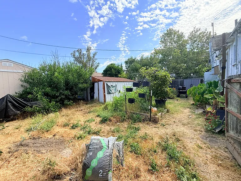 245 Main St — Photo 14