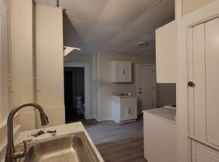 260 Summit St #2B, Willimantic, CT 06226