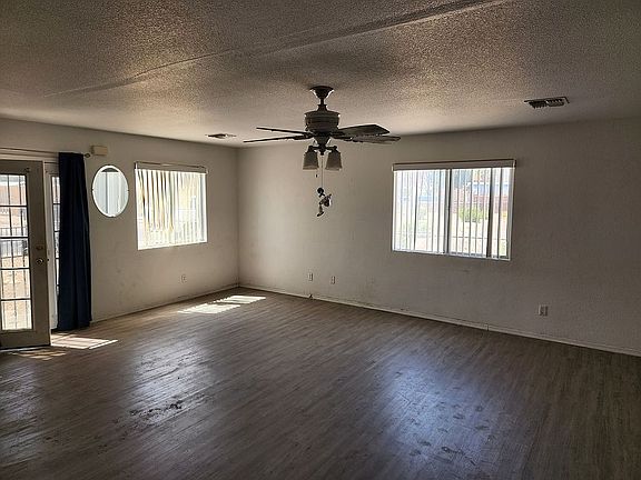 3rd image of 2074 Coronado Dr