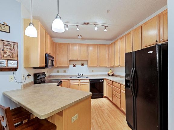 5th image of 2530 E 34th St APT 204
