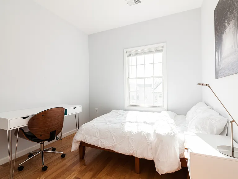 136 Grace St #2 — Photo 15