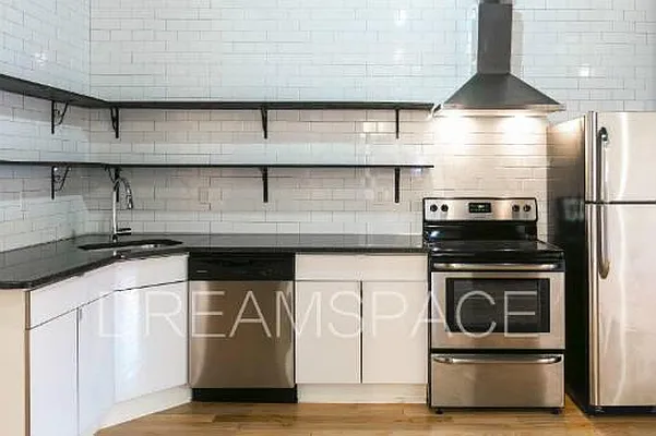 Rented by Dream Space Realty | media 37