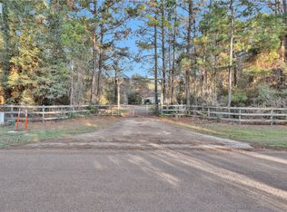 16079 Post Oak Rd, Plantersville, TX 77363