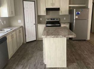 424 Pine Aly, Ogden, KS 66517