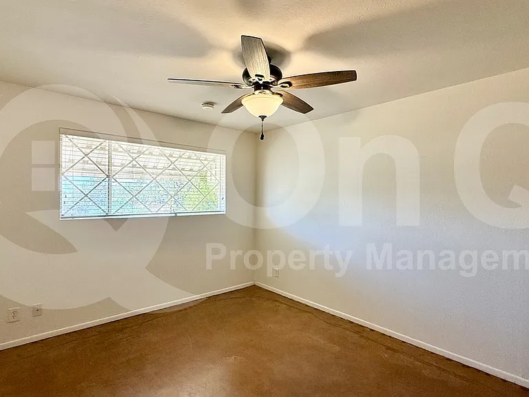 104 E Taylor St — Photo 14