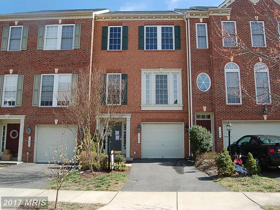 1st image of 1030 Hotchkiss Pl
