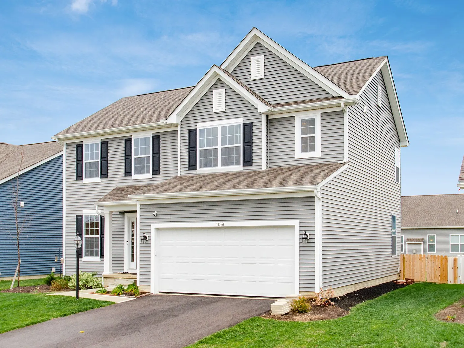 3 bed, 2.5 bath, 2085 sqft, $2,899 — Photo 3