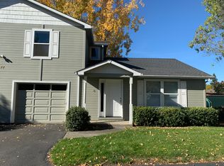 450 Linn Rd, Eagle Point, OR 97524