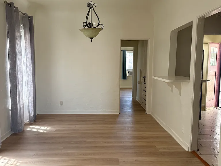 5711 Huntington Dr N — Photo 3