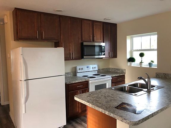 5th image of 6115 Mangrove St N #1/2