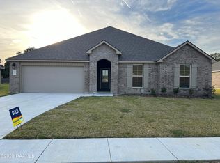 607 Griffiths Ct, Breaux Bridge, LA 70517