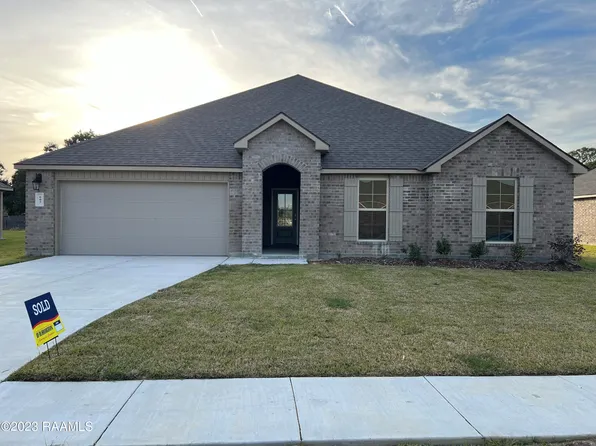 607 Griffiths Ct, Breaux Bridge, LA 70517