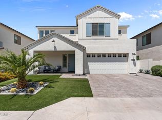 1532 E RAKESTRAW Lane, Gilbert, AZ 85298