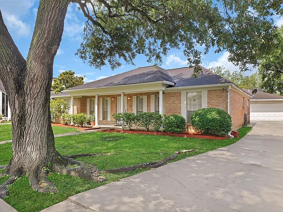 2nd image of 10722 Villa Lea Ln