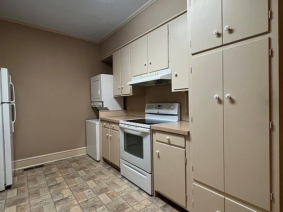 5th image of 1208 E Franklin Blvd APT A