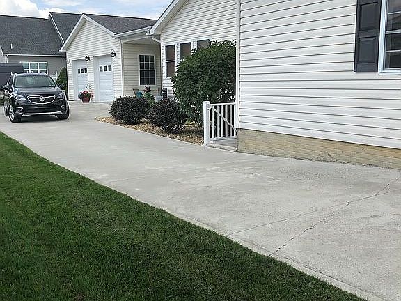 5th image of 131 Crestview Dr
