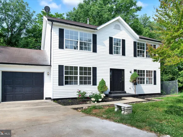 5003 Boydell Ave, Oxon Hill, MD 20745