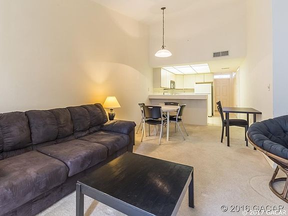 3rd image of 1220 SW 14th Ave APT C