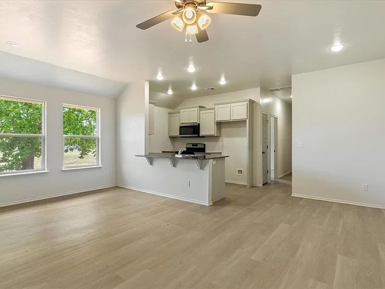 1301 SW New York Ave — Photo 1