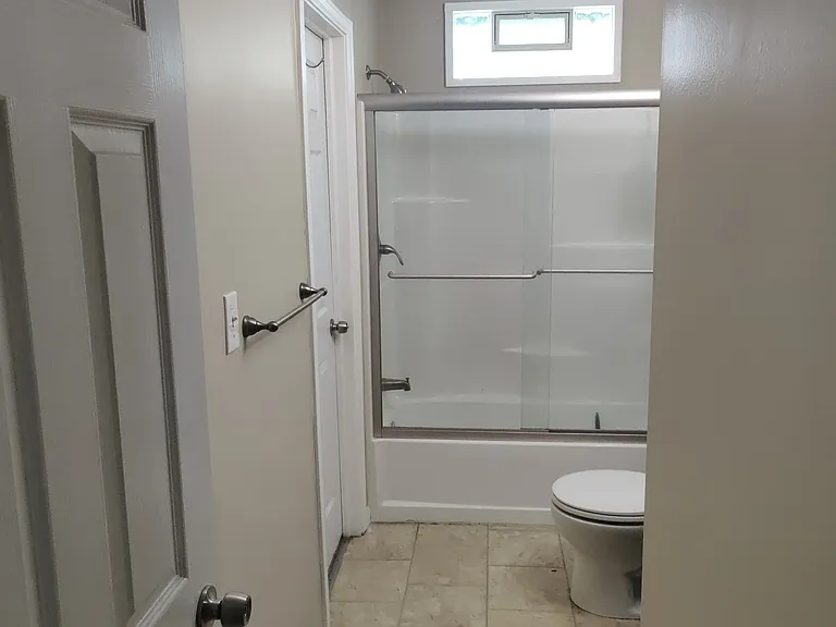 649 Oswego Ave — Photo 15