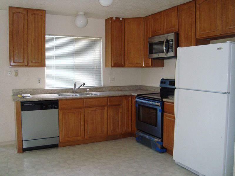 2nd image of 1854 Southwood Dr