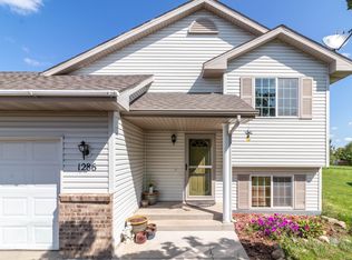 1286 Agate Ct, Sauk Rapids, MN 56379