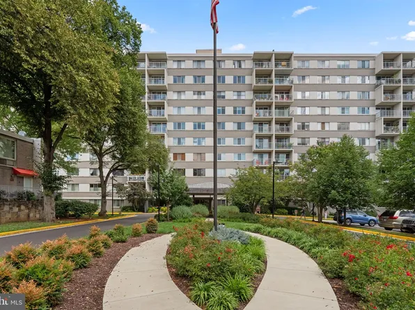 4977 Battery Ln #1-119, Bethesda, MD 20814