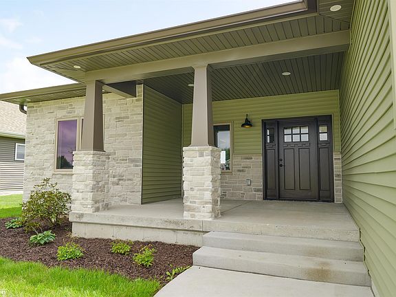 3rd image of 2617 Lavender Ln