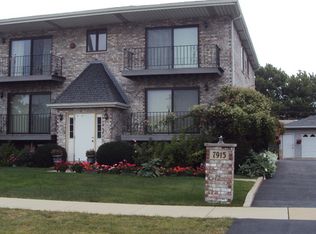 7915 Narragansett Ave APT 2S, Burbank, IL 60459