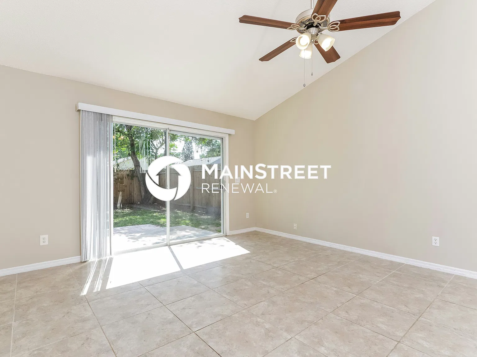 1772 Chatham Cir — Photo 3