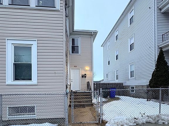 2nd image of 1350 Rodman St