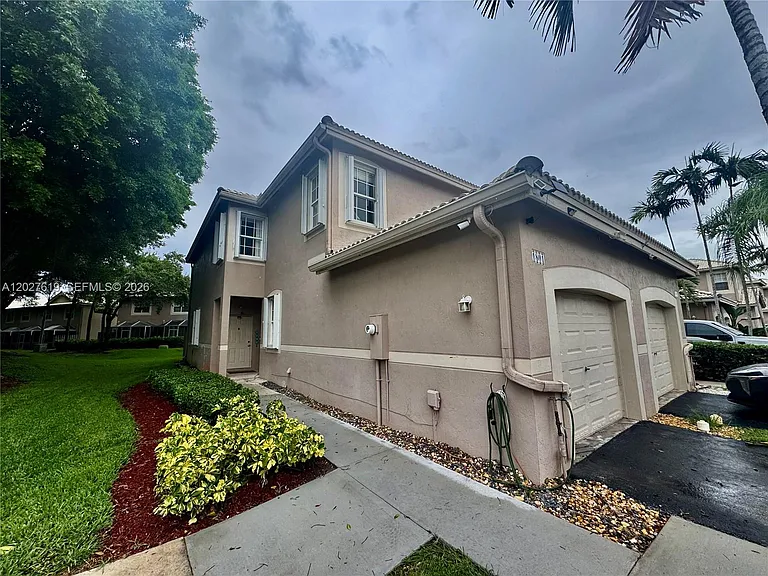 1801 Salerno Cir #1801 — Photo 2