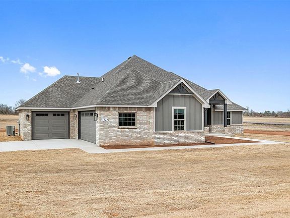 4th image of 1922 E Ranch Ln