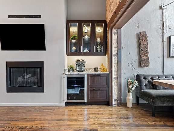 4th image of 1000 W Washington Blvd Unit 420