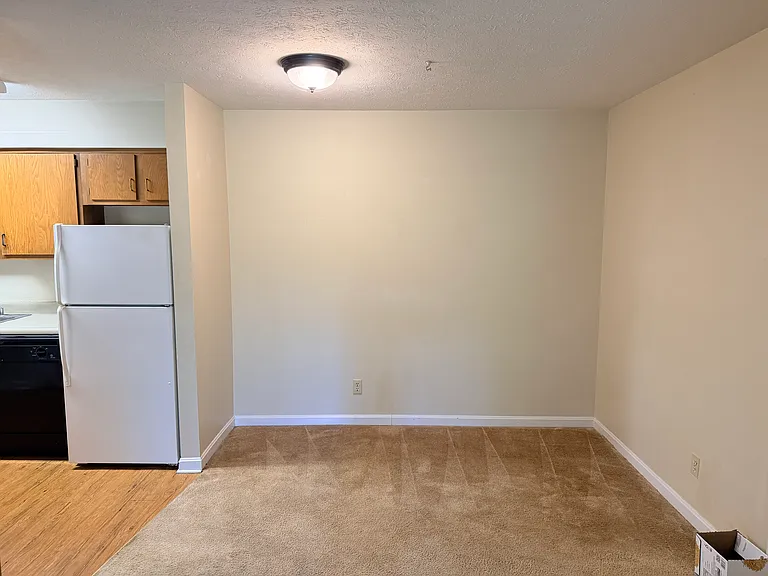 9804 Whipps Mill Rd #6 — Photo 3