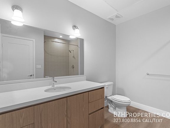 5th image of 1223 N Hayworth Ave #6A