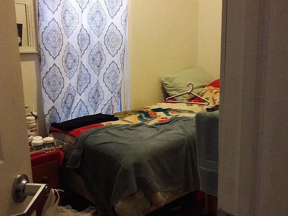 4th image of 1735 N Fairfield Ave