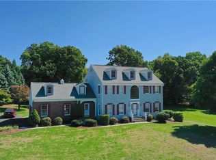 8 Menayas Ct, Washingtonville, NY 10992