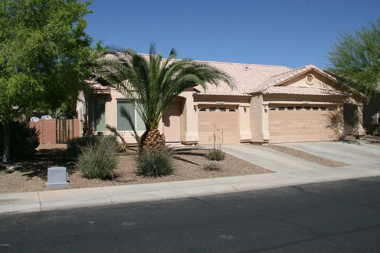 2 bed, 2.0 bath, 1109 sqft, $1,900 — Photo 3