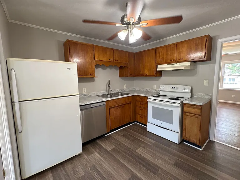 408 S Jefferson Street — Photo 7